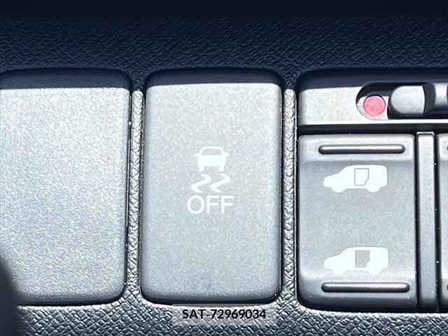 Honda e 2013-05 383234-6