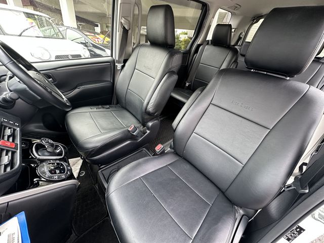 Toyota ESQUIRE 2016-03 8376-7