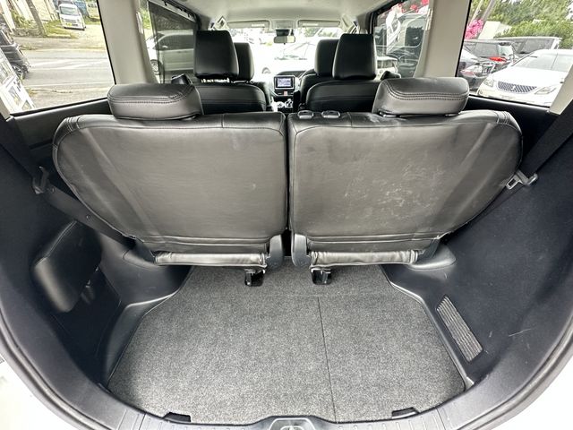 Toyota ESQUIRE 2016-03 8376-10