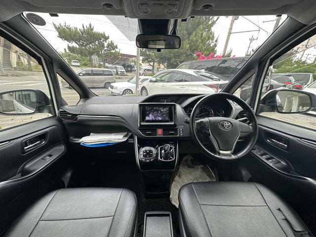 Toyota ESQUIRE 2016-03 8376-6