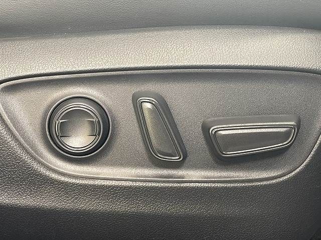 Toyota RAV4 2020-10 8694-9