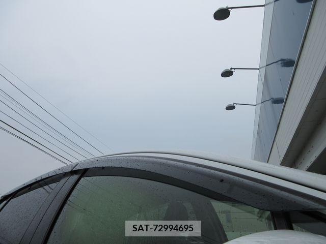 Toyota AQUA 2017-04 337612-17
