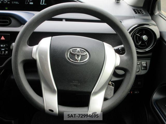 Toyota AQUA 2017-04 337612-24
