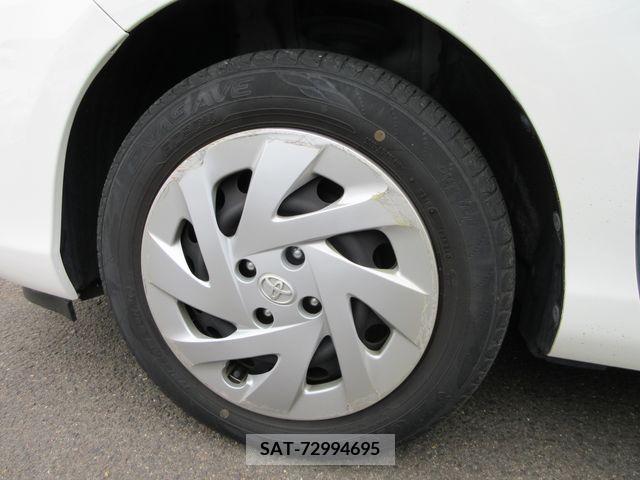 Toyota AQUA 2017-04 337612-27