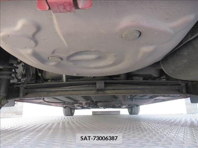 Toyota SIENTA 2017-12 373282-19