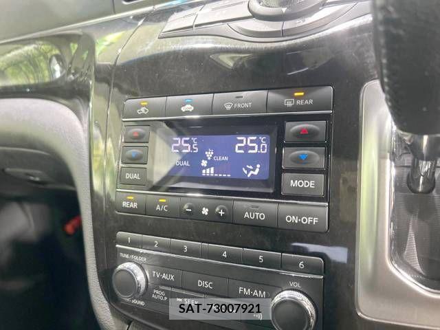Nissan ELGRAND 2012-08 359727-6