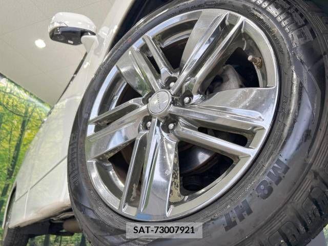 Nissan ELGRAND 2012-08 359727-14