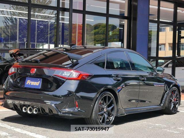 Honda CIVIC 2023-04 236253-1