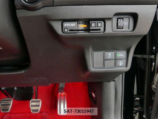Honda CIVIC 2023-04 236253-12