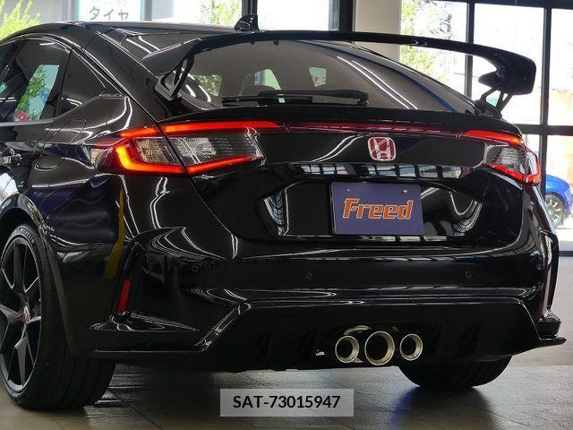 Honda CIVIC 2023-04 236253-9