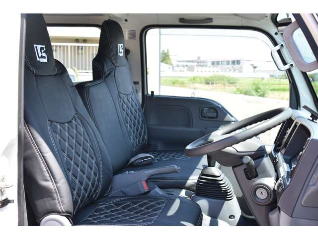 Isuzu ELF TRUCK 2016-04 18317-10