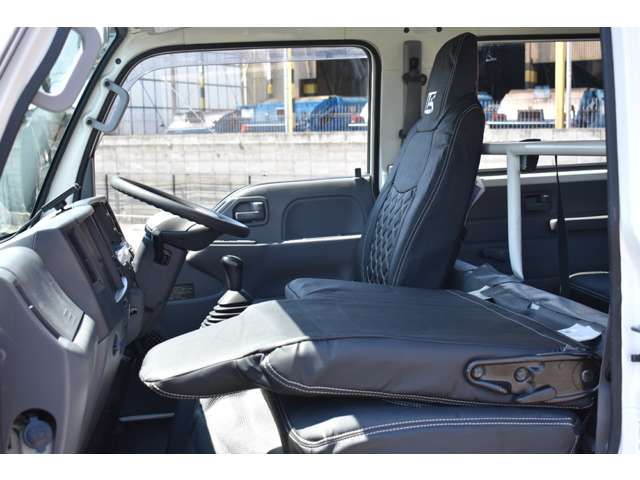 Isuzu ELF TRUCK 2016-04 18317-12