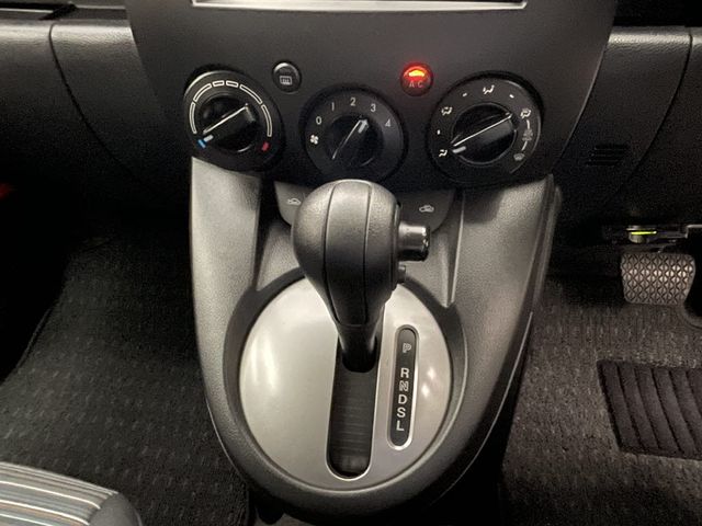 Mazda DEMIO 2008-10 8968-20