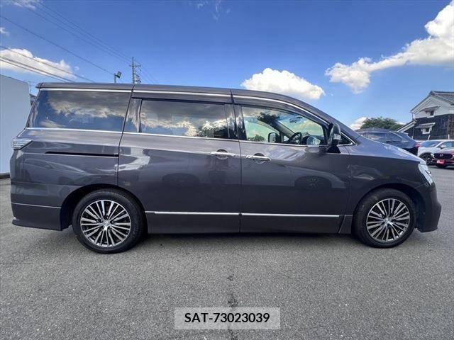 Nissan ELGRAND 2016-07 384335-16