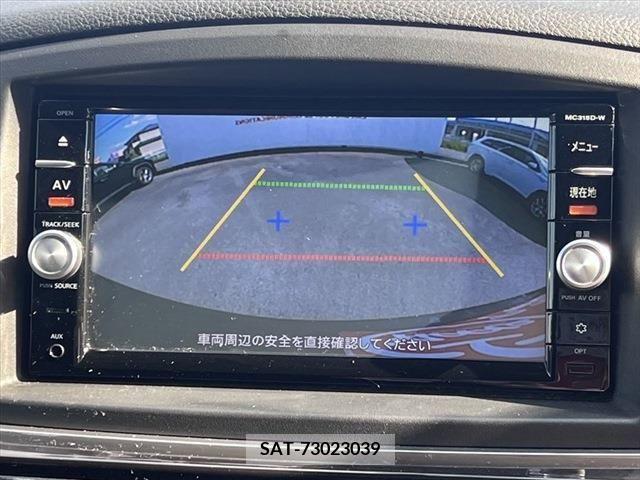 Nissan ELGRAND 2016-07 384335-3