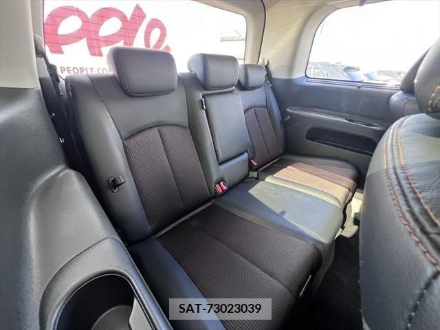 Nissan ELGRAND 2016-07 384335-9