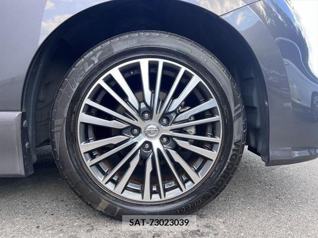 Nissan ELGRAND 2016-07 384335-13
