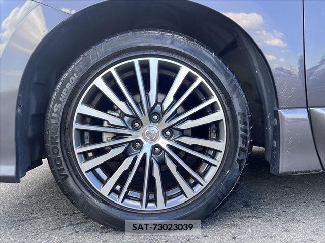 Nissan ELGRAND 2016-07 384335-29