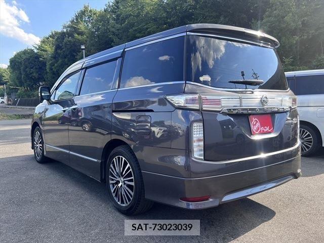 Nissan ELGRAND 2016-07 384335-19