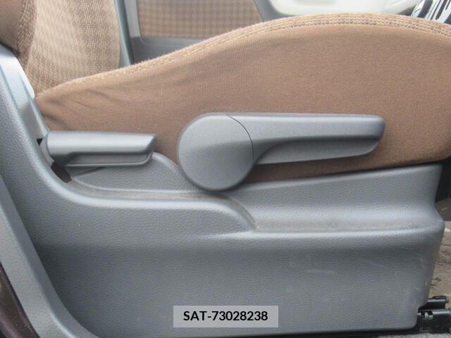 Nissan MOCO 2011-04 277799-18