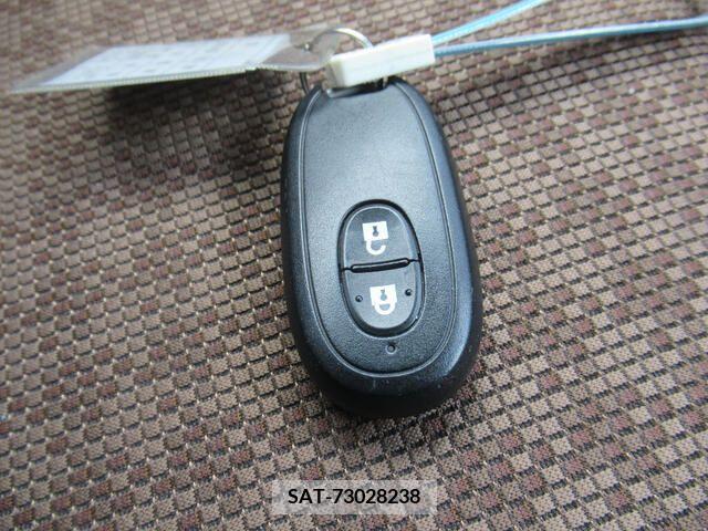 Nissan MOCO 2011-04 277799-16