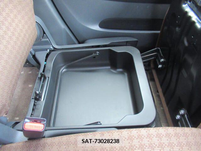 Nissan MOCO 2011-04 277799-13
