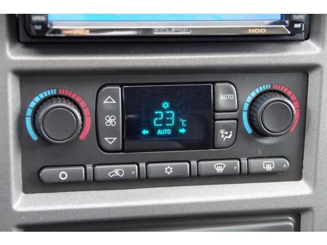 Hummer H2 2005-04 2488-13