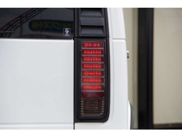 Hummer H2 2005-04 2488-18