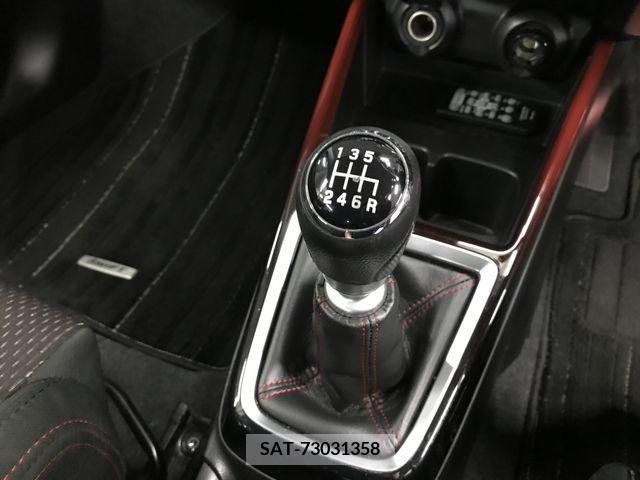 Suzuki SWIFT 2018-03 328611-19