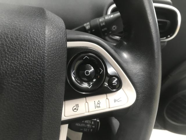 Toyota PRIUS PHV 2017-07 186652-18