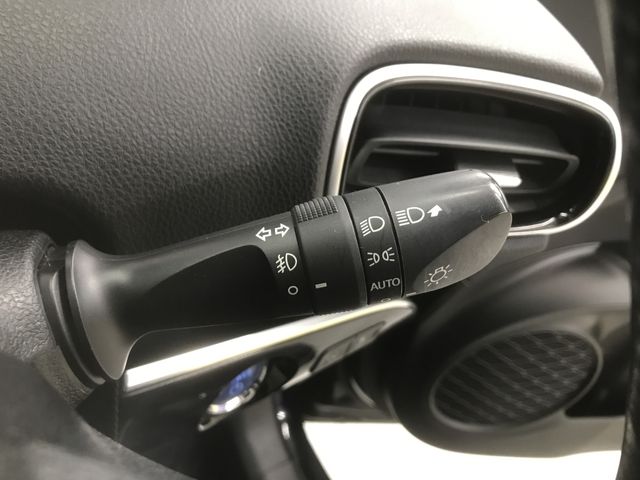 Toyota PRIUS PHV 2017-07 186652-20