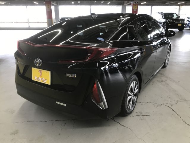 Toyota PRIUS PHV 2017-07 186652-2