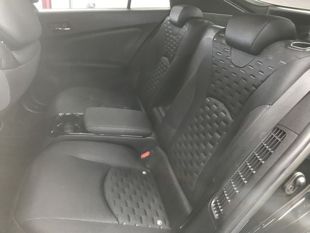 Toyota PRIUS PHV 2017-07 186652-13