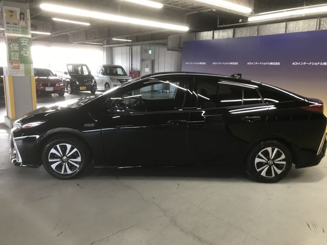 Toyota PRIUS PHV 2017-07 186652-8