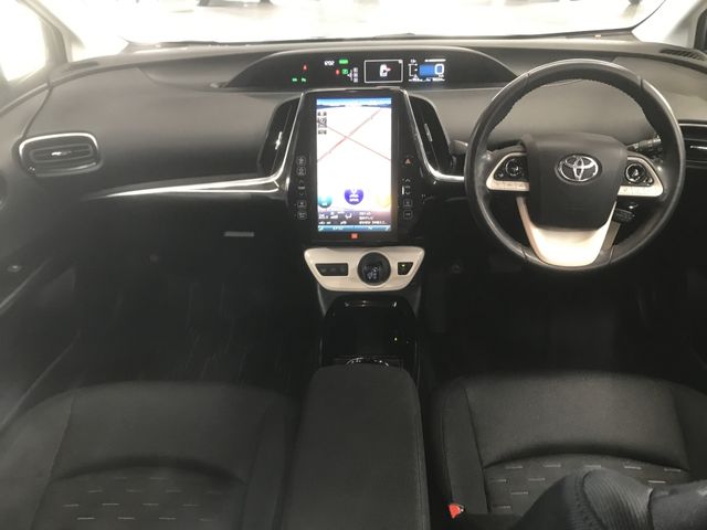 Toyota PRIUS PHV 2017-07 186652-10