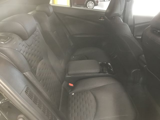 Toyota PRIUS PHV 2017-07 186652-12