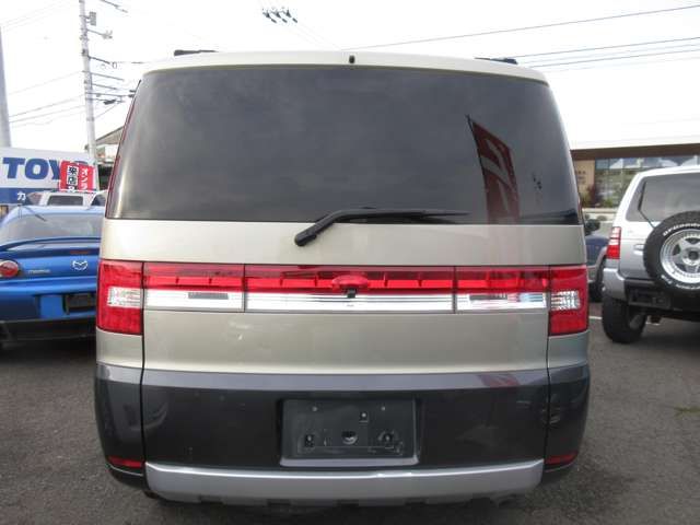 Mitsubishi DELICA D5 2007-09 183164-4