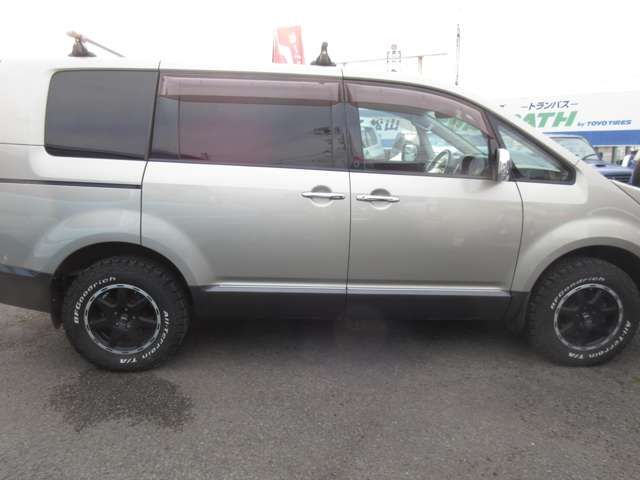 Mitsubishi DELICA D5 2007-09 183164-3
