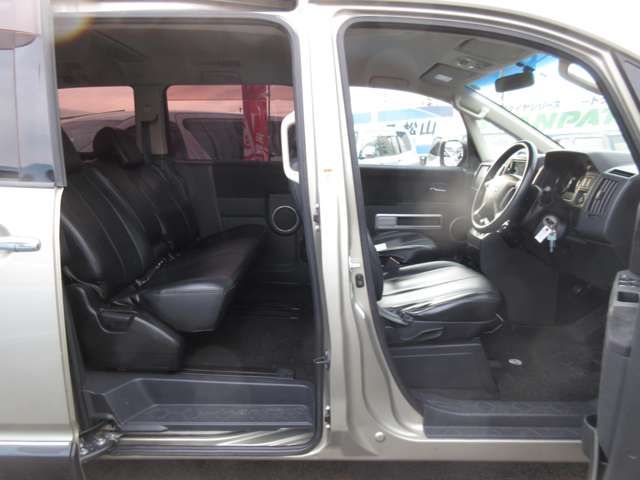 Mitsubishi DELICA D5 2007-09 183164-10