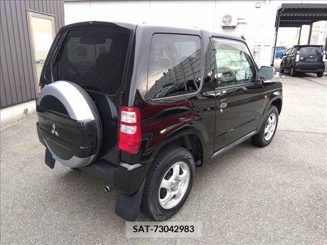 Mitsubishi PAJERO MINI 2011-01 241029-1