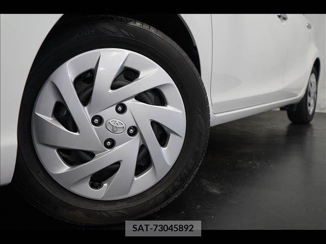 Toyota AQUA 2017-12 385687-3