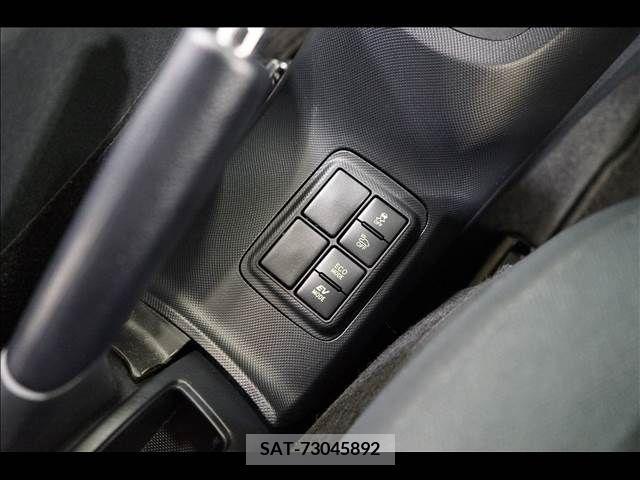 Toyota AQUA 2017-12 385687-6