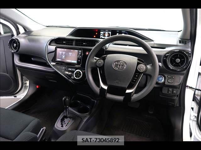 Toyota AQUA 2017-12 385687-1