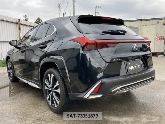 Lexus UX 2021-09 276973-2