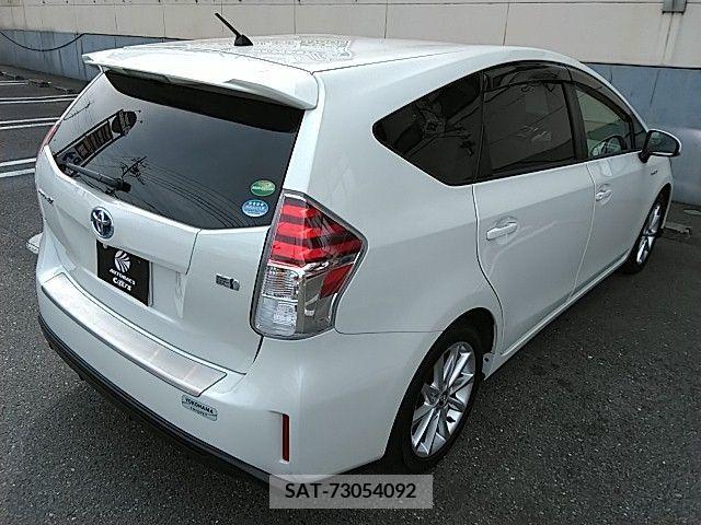 Toyota PRIUS ALPHA 2016-01 282475-2