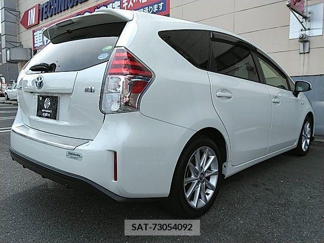 Toyota PRIUS ALPHA 2016-01 282475-18