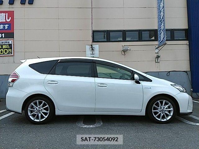 Toyota PRIUS ALPHA 2016-01 282475-16