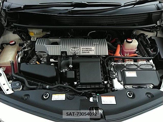 Toyota PRIUS ALPHA 2016-01 282475-14