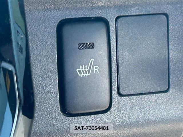 Toyota Pixis Mega 2018-09 281444-17
