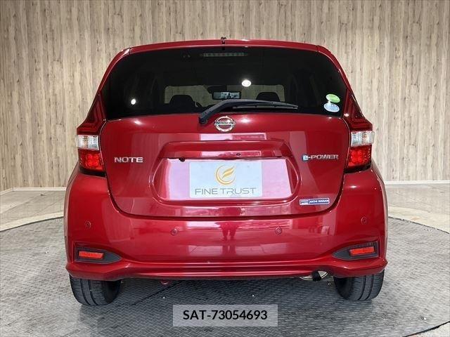 Nissan NOTE 2017-06 305374-5